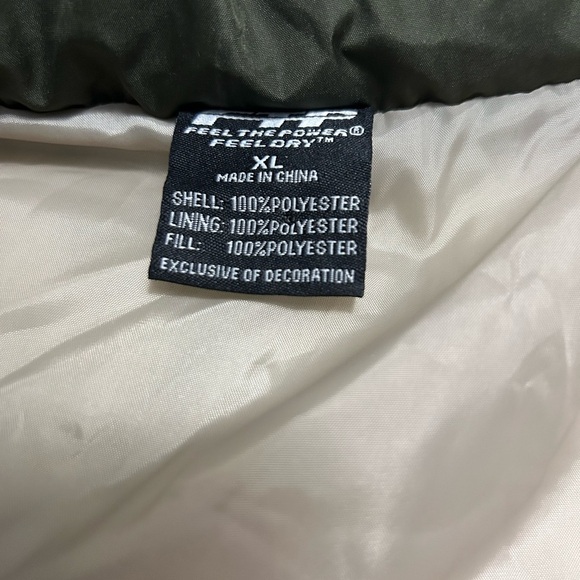 FTP-Feel The Power Feel Dry Men’s Green Puffer Vest
Size XL - Picture 6 of 6